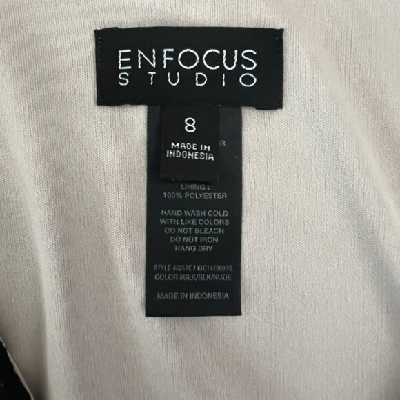 Little Black Dress LBD Size 8 Plunging Neckline Romantic Flattering Wedding - Picture 10 of 14